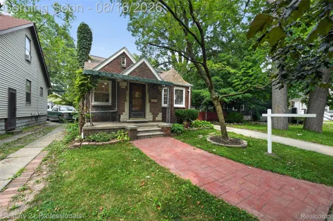310 W Chesterfield Street