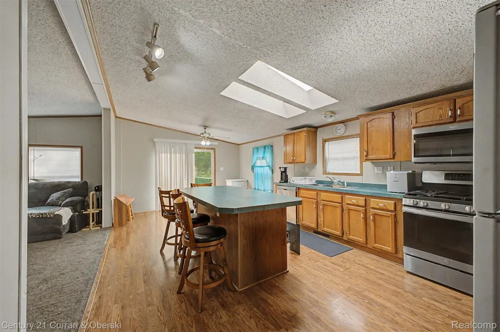 28451 Spruce Drive Huron Charter Township, MI 48134