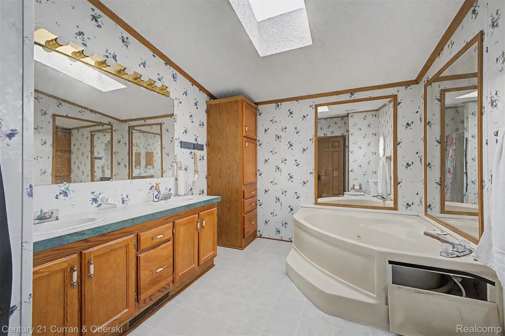 28451 Spruce Drive Huron Charter Township, MI 48134