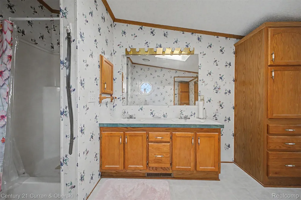 28451 Spruce Drive Huron Charter Township, MI 48134