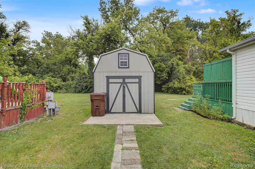 28451 Spruce Drive Huron Charter Township, MI 48134