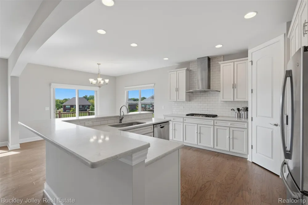 24355 Pinnacle Circle Lyon Charter Township, MI 48178