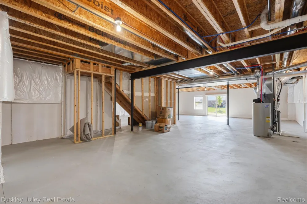 24355 Pinnacle Circle Lyon Charter Township, MI 48178