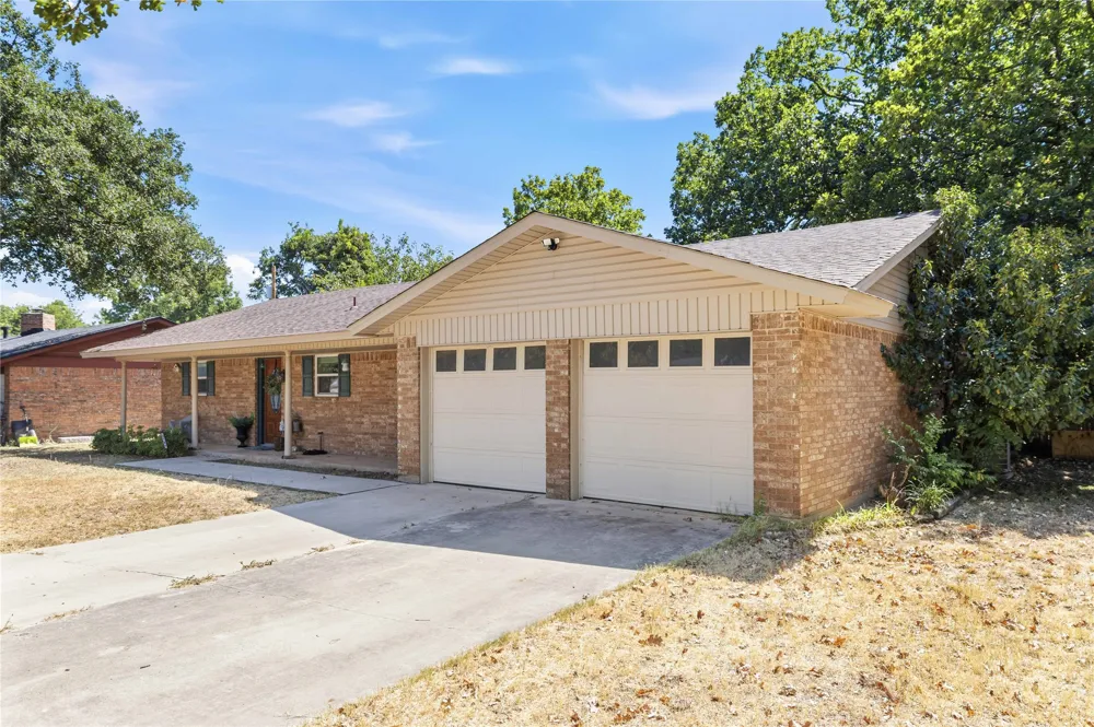 2107 16th Street Brownwood, TX 76801