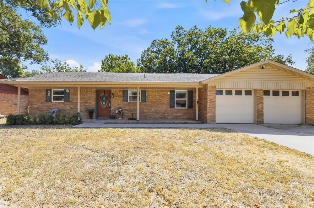 2107 16th Street Brownwood, TX 76801