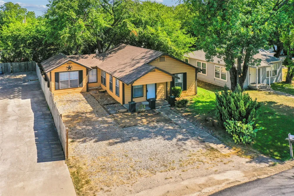 403 Marshall Street Sanger, TX 76266