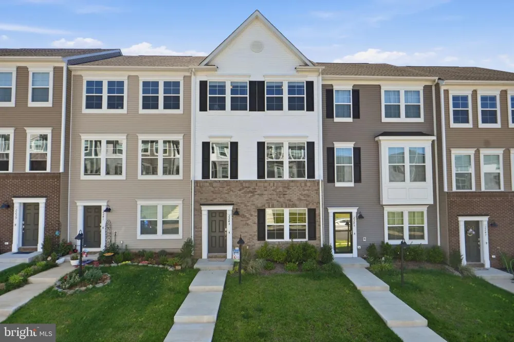 2243 BARHILL Jeffersonton, VA 22724