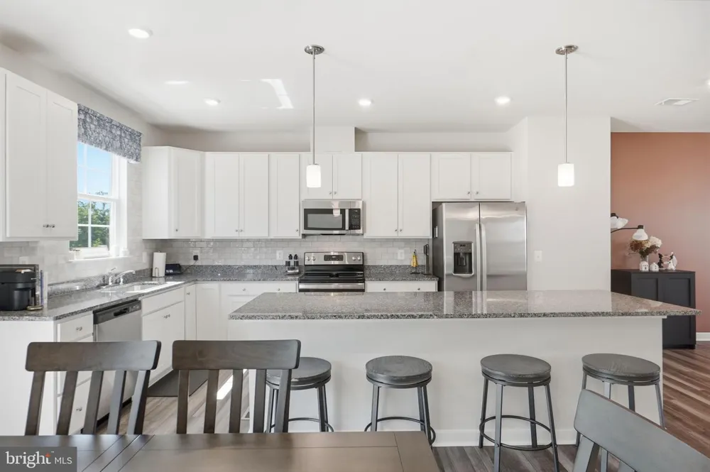 2243 BARHILL Jeffersonton, VA 22724