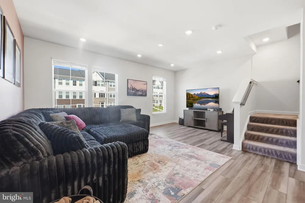 2243 BARHILL Jeffersonton, VA 22724