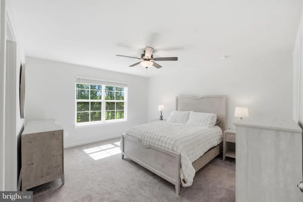 2243 BARHILL Jeffersonton, VA 22724
