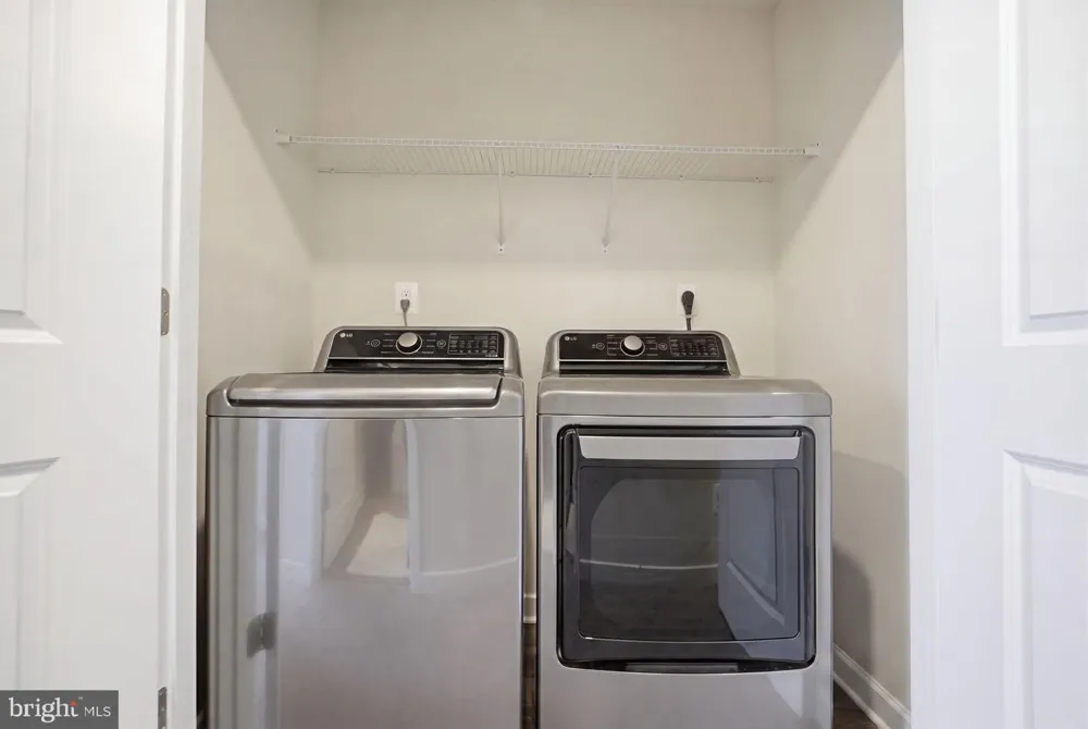 2243 BARHILL Jeffersonton, VA 22724