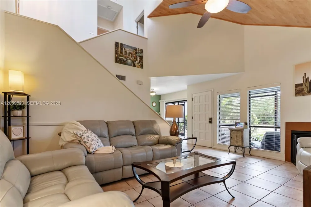 8707 Bardmoor Pl #101 Seminole, FL 33777