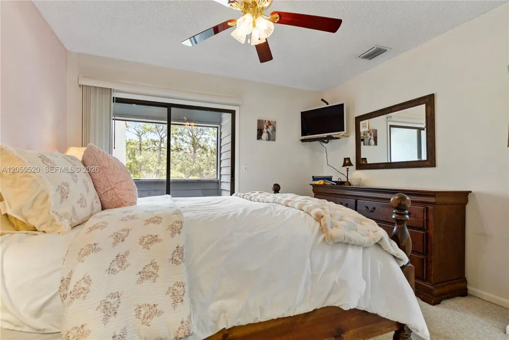 8707 Bardmoor Pl #101 Seminole, FL 33777