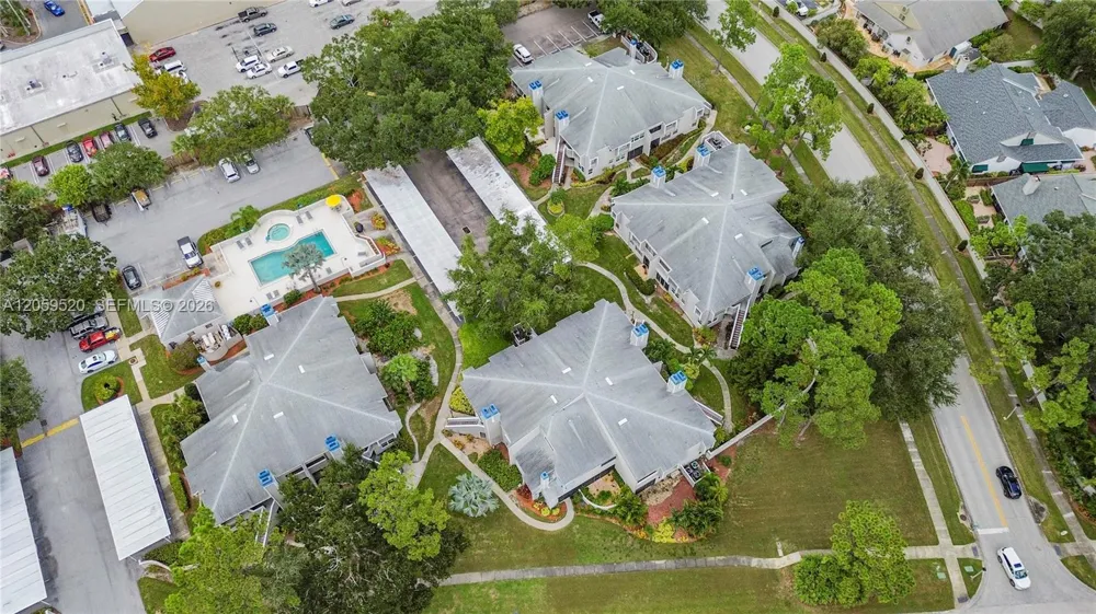 8707 Bardmoor Pl #101 Seminole, FL 33777