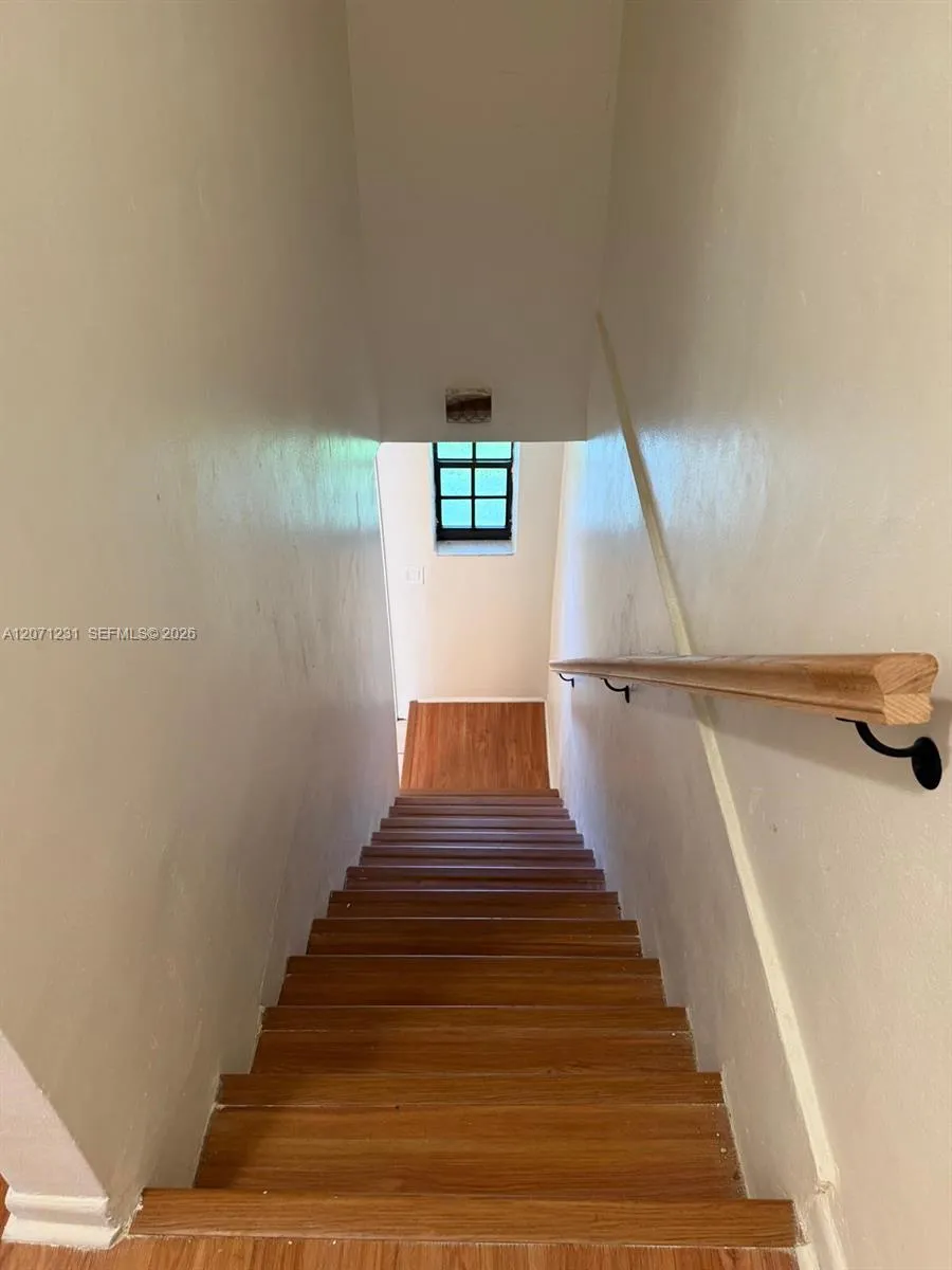2065 NE 139th St North Miami Beach, FL 33181