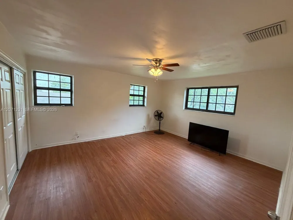 2065 NE 139th St North Miami Beach, FL 33181