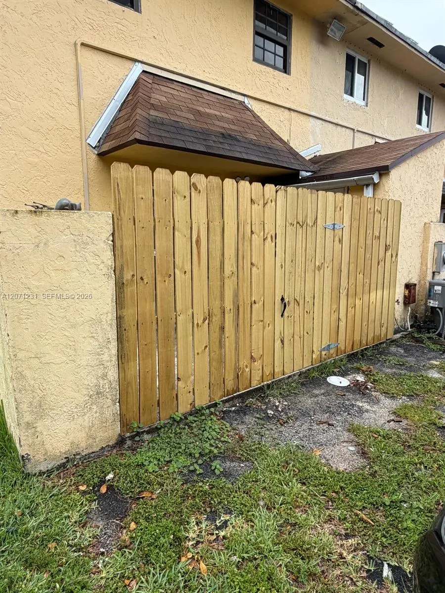 2065 NE 139th St North Miami Beach, FL 33181