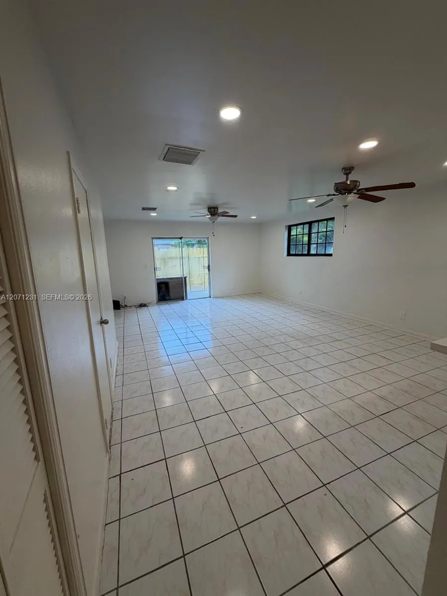 2065 NE 139th St North Miami Beach, FL 33181