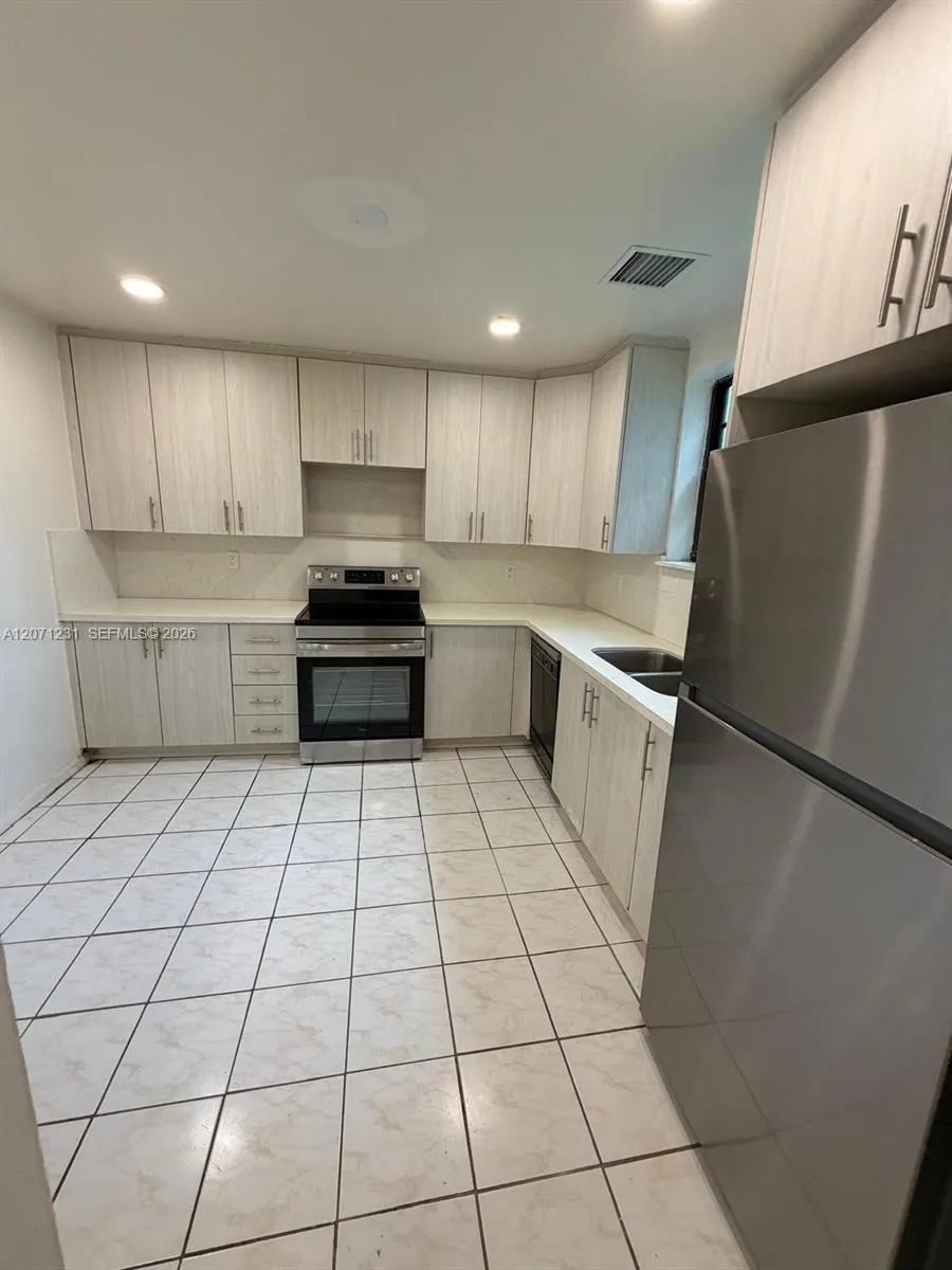2065 NE 139th St North Miami Beach, FL 33181