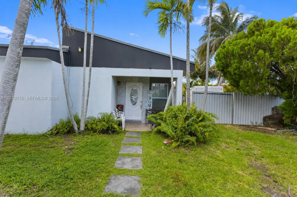 12021 SW 209th St Miami, FL 33177