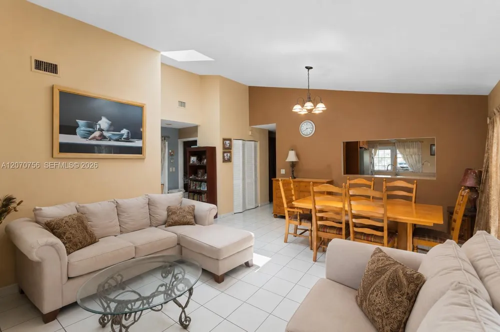 12021 SW 209th St Miami, FL 33177