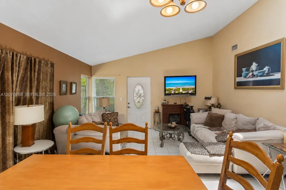 12021 SW 209th St Miami, FL 33177