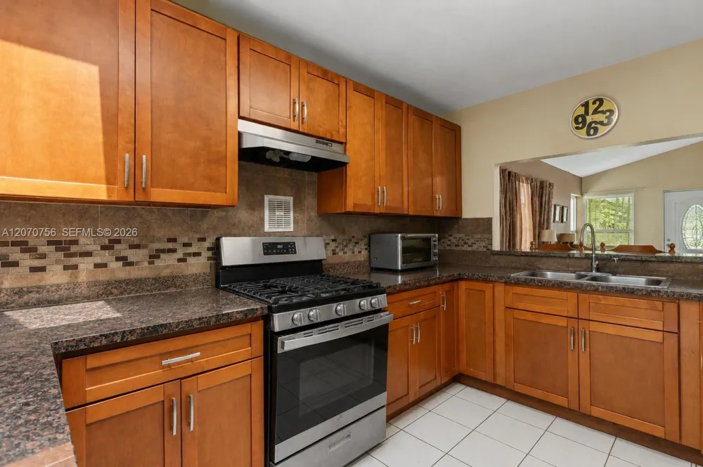 12021 SW 209th St Miami, FL 33177