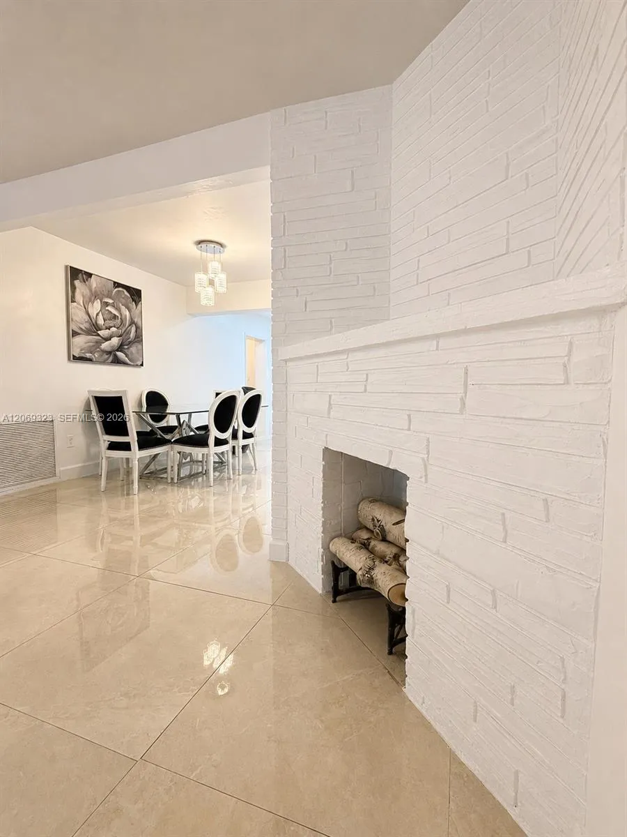 2906 Island Dr Miramar, FL 33023