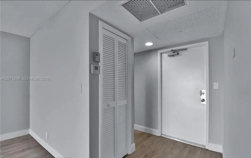 3090 Course Dr #405 Pompano Beach, FL 33069