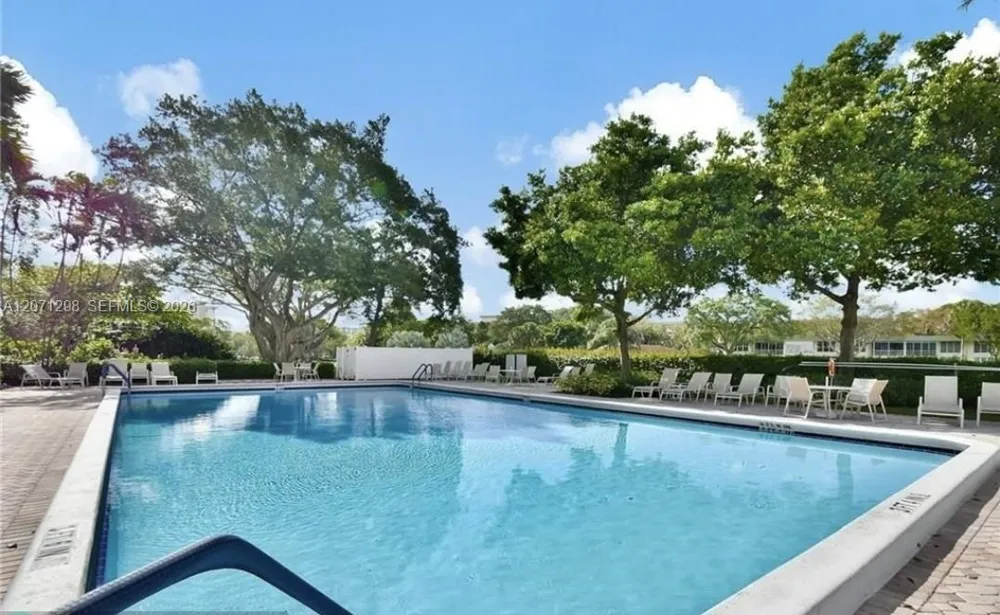 3090 Course Dr #405 Pompano Beach, FL 33069