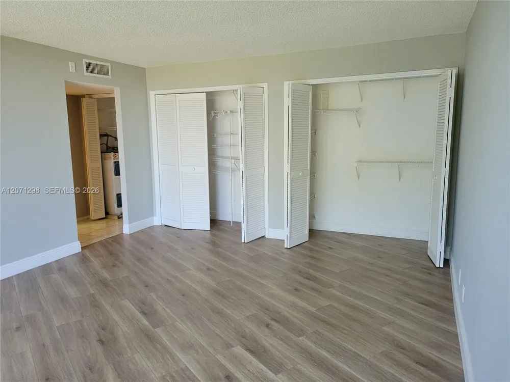 3090 Course Dr #405 Pompano Beach, FL 33069