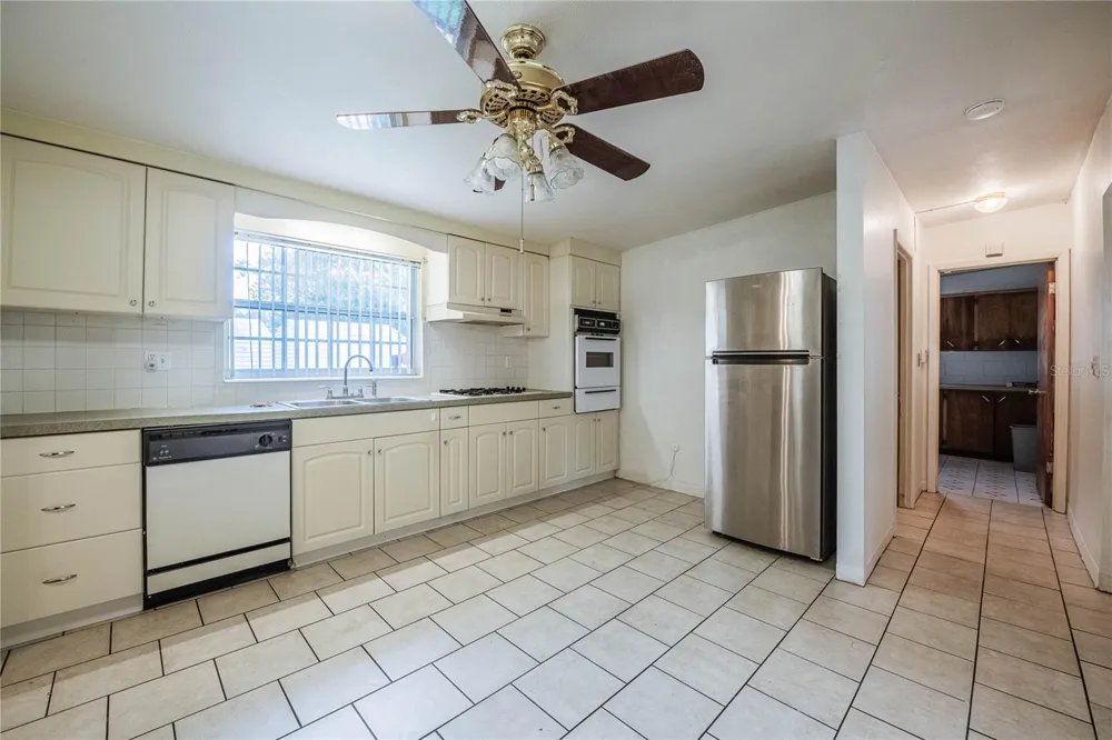 2608 TRINITY CIRCLE NW Winter Haven, FL 33881