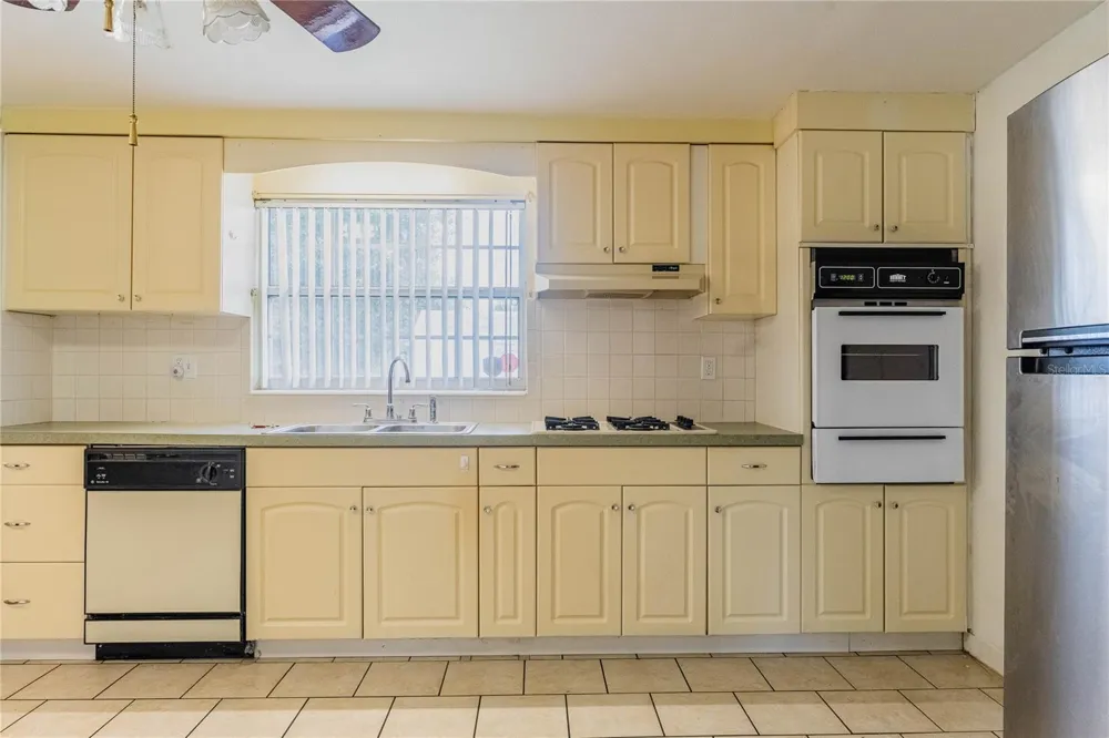 2608 TRINITY CIRCLE NW Winter Haven, FL 33881