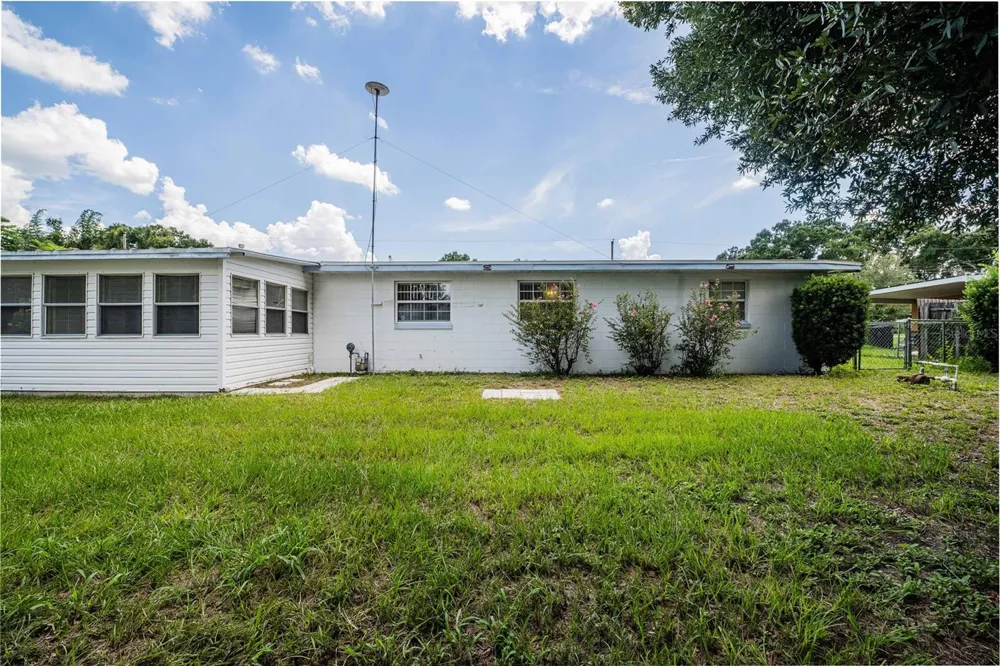 2608 TRINITY CIRCLE NW Winter Haven, FL 33881
