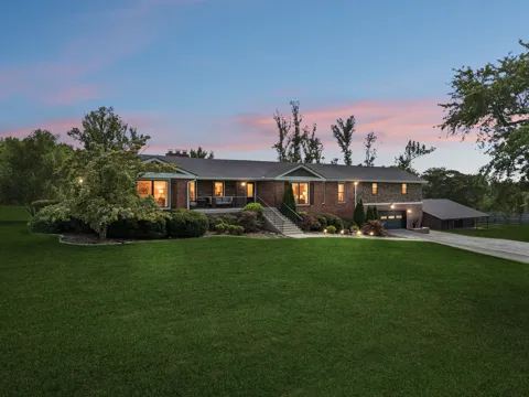 1411 Fairview Dr