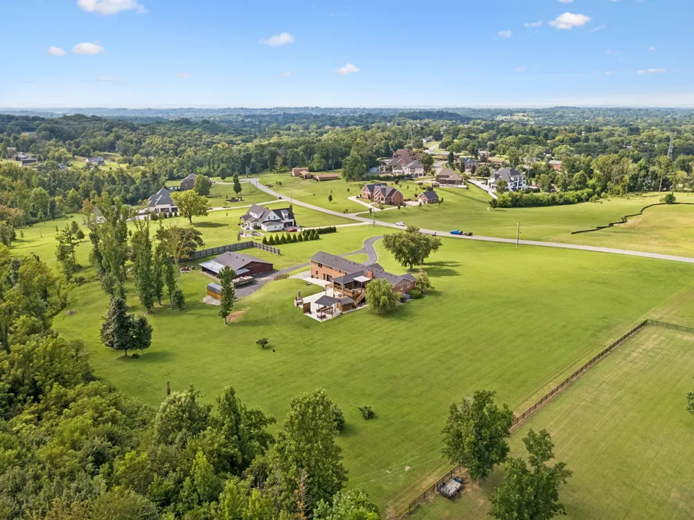 1411 Fairview Dr Mount Juliet, TN 37122