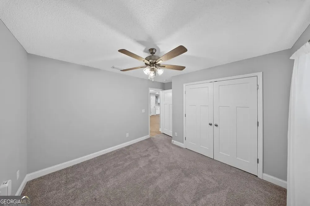 96 Pine ST Ray City, GA 31645