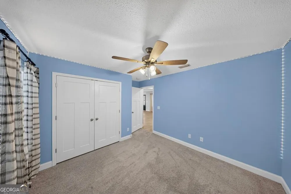 96 Pine ST Ray City, GA 31645