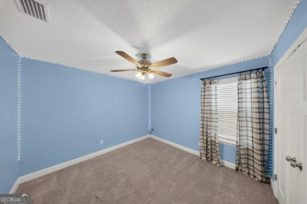 96 Pine ST Ray City, GA 31645