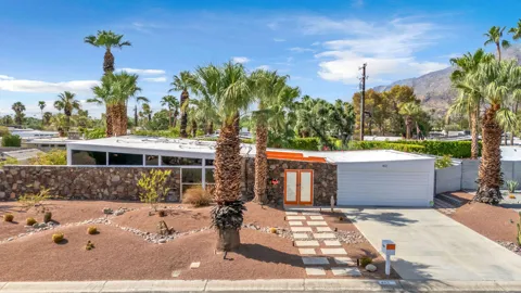 403 E Desert Willow Circle