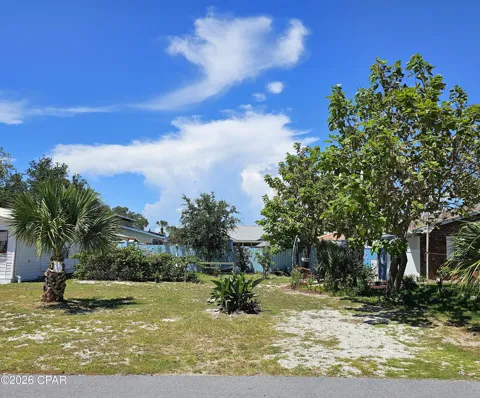 613 Poinsettia Court