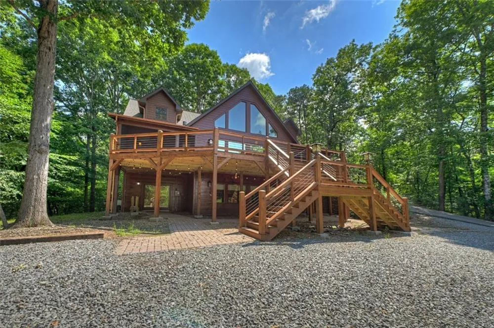 85 Squirrel Chase Morganton, GA 30560