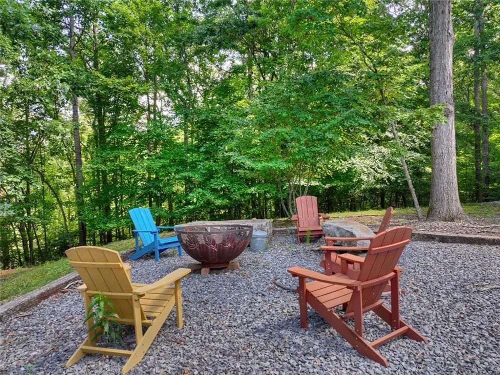 85 Squirrel Chase Morganton, GA 30560