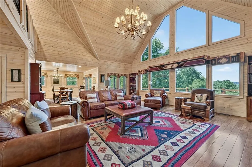 85 Squirrel Chase Morganton, GA 30560