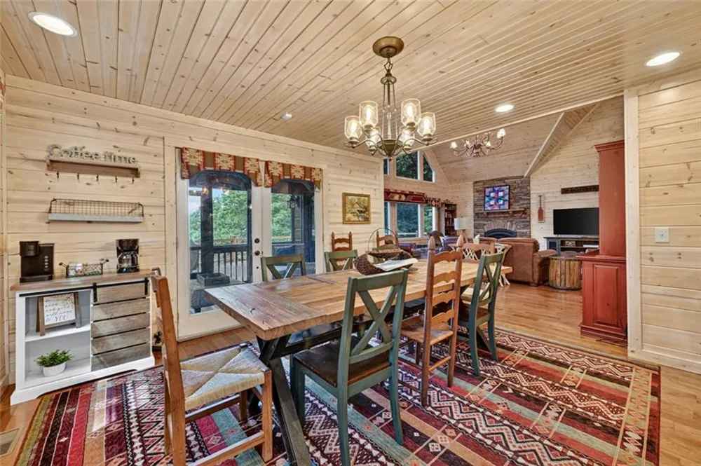 85 Squirrel Chase Morganton, GA 30560
