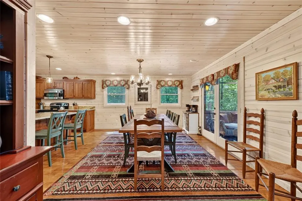 85 Squirrel Chase Morganton, GA 30560