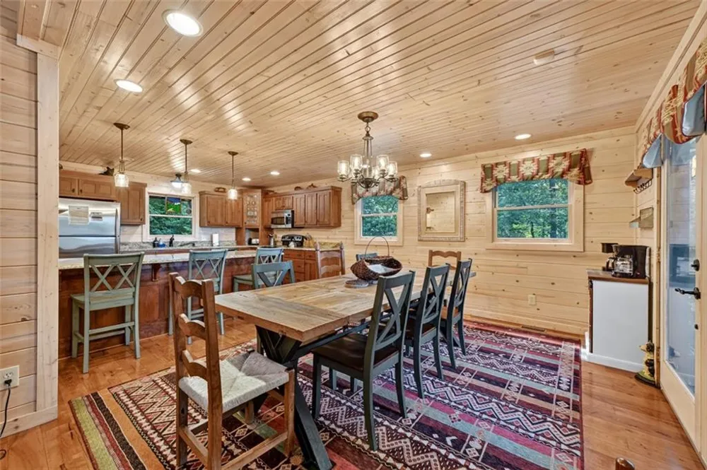 85 Squirrel Chase Morganton, GA 30560