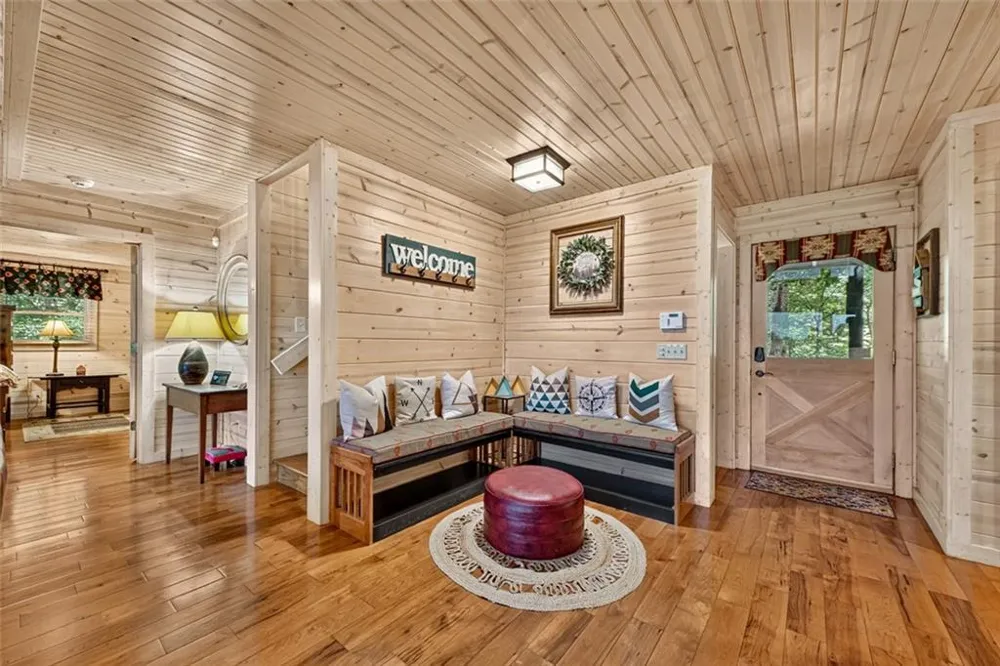 85 Squirrel Chase Morganton, GA 30560