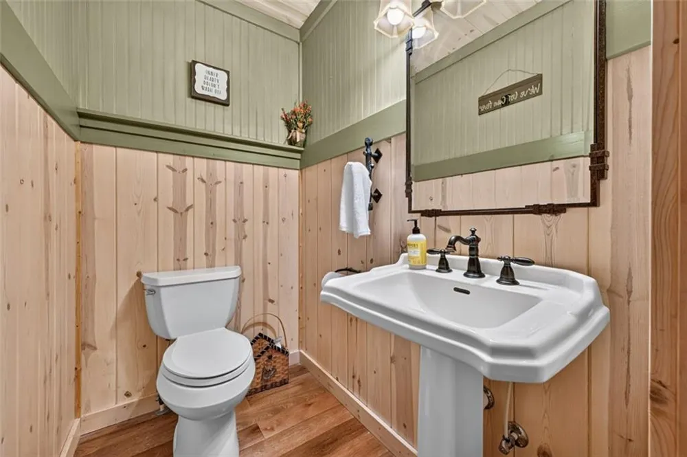 85 Squirrel Chase Morganton, GA 30560