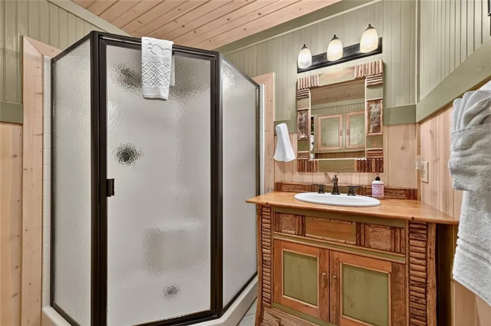 85 Squirrel Chase Morganton, GA 30560